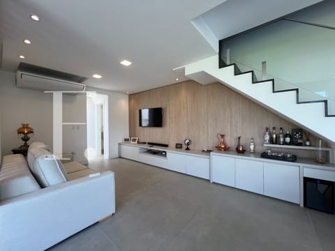 Sobrado com 154m², 3 dormitórios, 3 suítes, 2 vagas, One Atlântida Houses em Xangri-Lá
