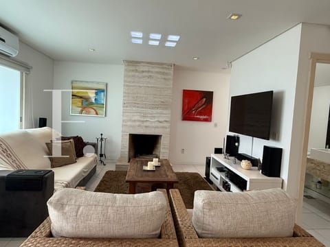 Duplex com 147m², 3 dormitórios, 3 suítes, 2 vagas, Residencial Ilhas de Xangri-Lá em Xangri-Lá