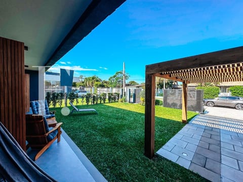 Casa com 245m², 5 dormitórios, 2 suítes, 2 vagas, no bairro Atlântida em Xangri-Lá