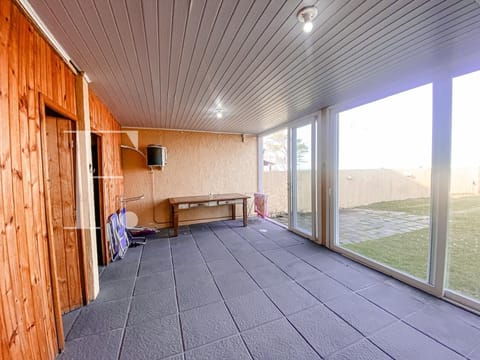 Casa com 68m², 2 dormitórios, 2 vagas, no bairro Noiva do Mar em Xangri-Lá