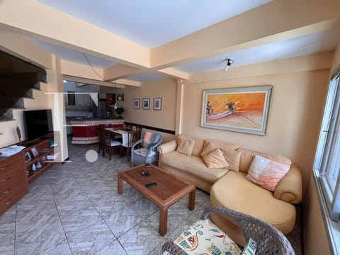Duplex com 105m², 3 dormitórios, 1 suíte, 1 vaga, no bairro Centro em Xangri-Lá