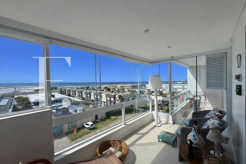 Apartamento com 170m², 3 dormitórios, 2 suítes, 2 vagas, Edifício Manantiales em Xangri-Lá