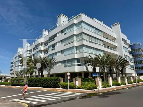 Apartamento com 170m², 3 dormitórios, 2 suítes, 2 vagas, Edifício Manantiales em Xangri-Lá