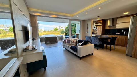 Apartamento com 131m², 2 dormitórios, 1 suíte, 2 vagas, Rossi Atlântida em Xangri-Lá