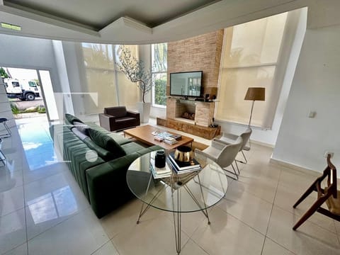 Sobrado com 460m², 4 dormitórios, 4 suítes, 2 vagas, Bosques de Atlântida em Xangri-Lá