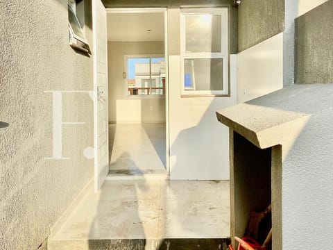 Casa com 75m², 2 dormitórios, 1 suíte, 1 vaga, no bairro Rainha do Mar em Xangri-Lá