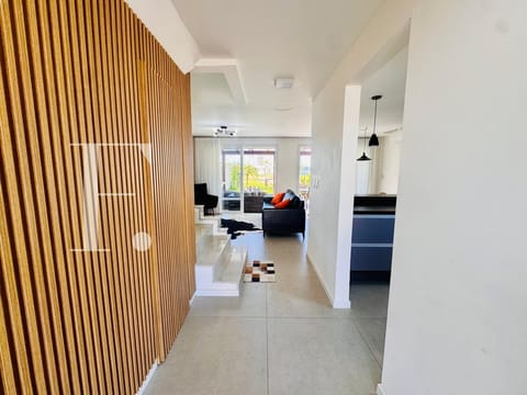 Casa Condomínio com 193m², 3 dormitórios, 1 suíte, 2 vagas, Pateo Marbella em Xangri-Lá