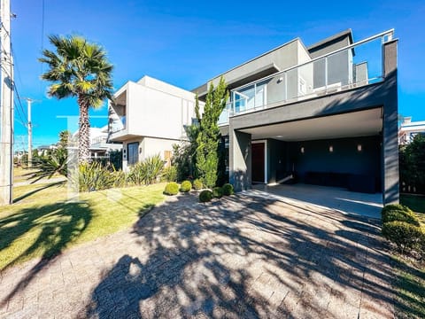 Sobrado com 190m², 3 dormitórios, 3 suítes, 2 vagas, Acqualina em Xangri-Lá