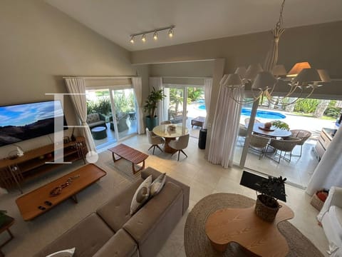 Casa com 400m², 6 dormitórios, 6 suítes, 4 vagas, no bairro Atlântida em Xangri-Lá