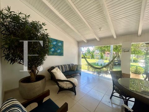 Casa com 124m², 5 dormitórios, 2 vagas, no bairro Rainha do Mar em Xangri-Lá