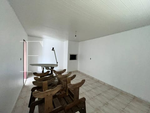 Casa com 85m², 3 dormitórios, 2 vagas, no bairro Centro em Xangri-Lá