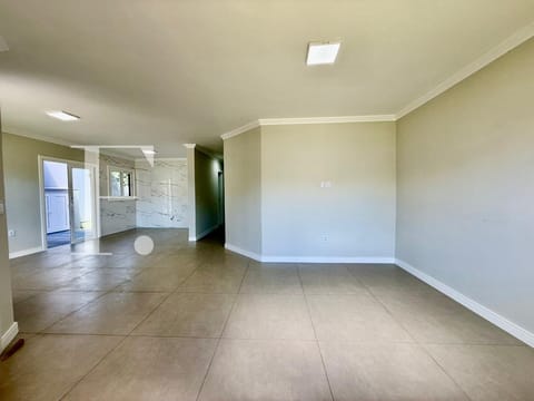 Casa com 200m², 4 dormitórios, 1 suíte, 2 vagas, no bairro Noiva do Mar em Xangri-Lá