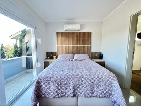 Sobrado com 184m², 3 dormitórios, 3 suítes, 2 vagas, Las Palmas em Xangri-Lá