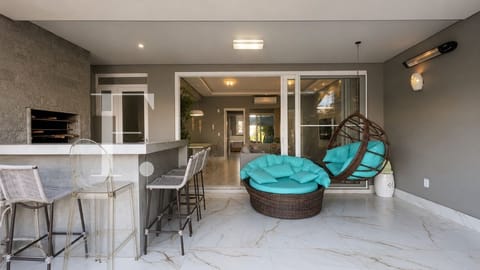 Apartamento com 116m², 2 dormitórios, 1 suíte, 2 vagas, Rossi Atlântida em Xangri-Lá
