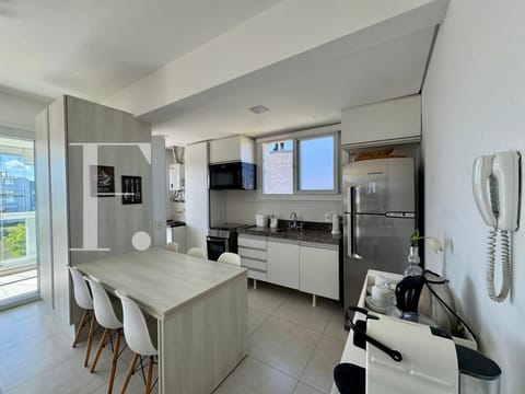 Apartamento com 100m², 2 dormitórios, 1 suíte, 2 vagas, Rossi Atlântida em Xangri-Lá