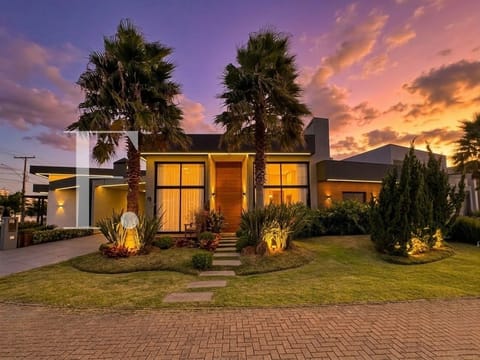 Casa Condomínio com 197m², 4 dormitórios, 4 suítes, 2 vagas, Blue em Xangri-Lá
