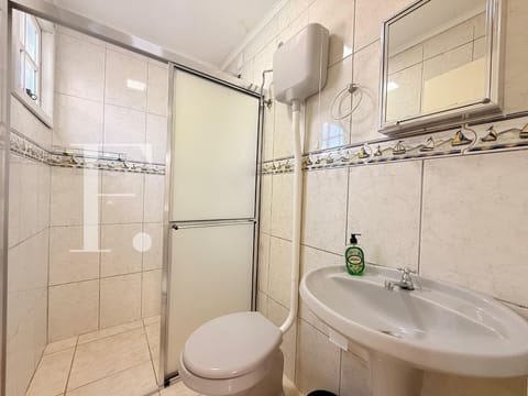 Casa com 177m², 3 dormitórios, 3 suítes, 2 vagas, no bairro Rainha do Mar em Xangri-Lá