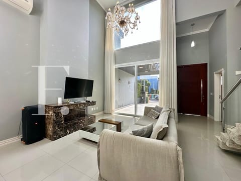 Sobrado com 186m², 3 dormitórios, 3 suítes, 2 vagas, Condado de Capão em Capão da Canoa