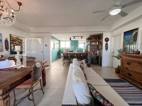 Apartamento com 156m², 3 dormitórios, 1 suíte, 2 vagas, Rossi Atlântida em Xangri-Lá