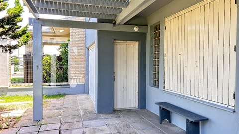 Casa com 186m², 4 dormitórios, 2 suítes, 2 vagas, no bairro Rainha do Mar em Xangri-Lá