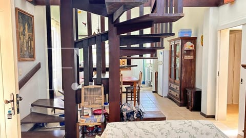 Casa com 186m², 4 dormitórios, 2 suítes, 2 vagas, no bairro Rainha do Mar em Xangri-Lá