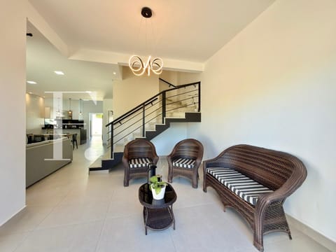 Casa com 196m², 4 dormitórios, 2 suítes, 2 vagas, no bairro Centro em Xangri-Lá