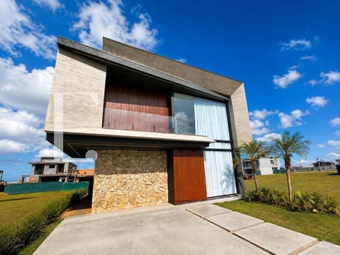 Sobrado com 217m², 4 dormitórios, 4 suítes, 2 vagas, Zen Concept Resort em Xangri-Lá