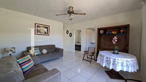 Casa com 122m², 3 dormitórios, 2 vagas, no bairro Rainha do Mar em Xangri-Lá