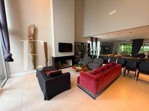 Sobrado com 200m², 5 dormitórios, 5 suítes, 2 vagas, Atlântico Villas Club em Atlântida Sul