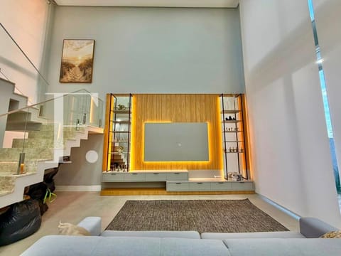 Casa com 147m², 3 dormitórios, 3 suítes, 2 vagas, Santorini em Xangri-Lá