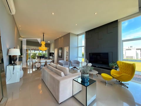 Casa Condomínio com 160m², 3 dormitórios, 3 suítes, 2 vagas, Dubai Resort em Capão da Canoa
