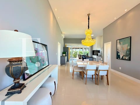Casa Condomínio com 160m², 3 dormitórios, 3 suítes, 2 vagas, Dubai Resort em Capão da Canoa