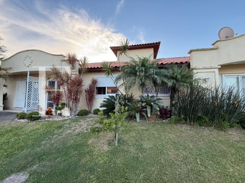 Casa Condomínio com 70m², 3 dormitórios, 1 suíte, 1 vaga, Casa Hermosa em Xangri-Lá