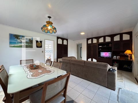 Casa com 594m², 3 dormitórios, 4 vagas, no bairro Atlântida em Xangri-Lá