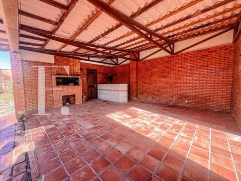 Casa com 140m², 3 dormitórios, 1 suíte, 4 vagas, no bairro Atlântida em Xangri-Lá