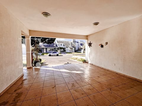 Casa com 166m², 3 dormitórios, 3 suítes, 2 vagas, Condado de Capão em Capão da Canoa