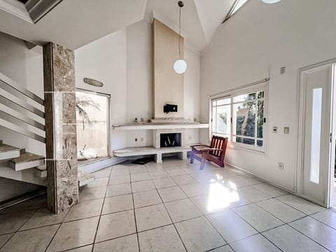 Casa com 166m², 3 dormitórios, 3 suítes, 2 vagas, Condado de Capão em Capão da Canoa