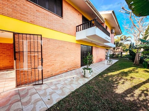 Casa com 480m², 4 dormitórios, 4 suítes, 2 vagas, no bairro Atlântida em Xangri-Lá
