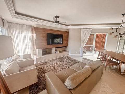 Casa Condomínio com 150m², 3 dormitórios, 3 suítes, 1 vaga, Condado de Capão em Capão da Canoa