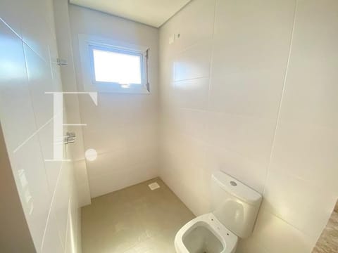 Apartamento com 93m², 3 dormitórios, 1 suíte, 1 vaga, Edifício Pinheiro em Capão da Canoa