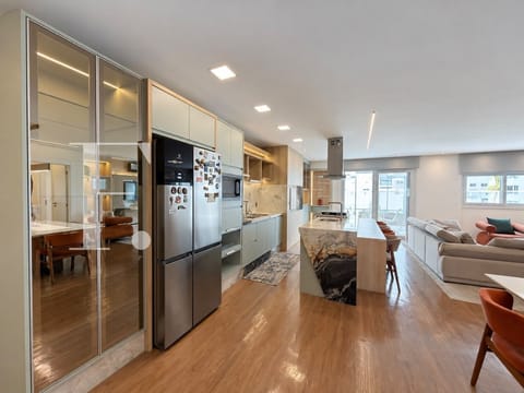 Apartamento com 233m², 3 dormitórios, 3 suítes, 2 vagas, Del Paine em Capão da Canoa