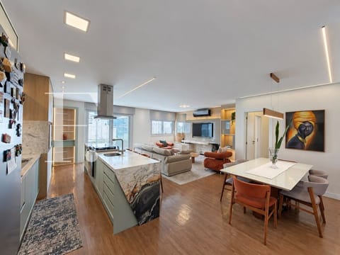 Apartamento com 233m², 3 dormitórios, 3 suítes, 2 vagas, Del Paine em Capão da Canoa