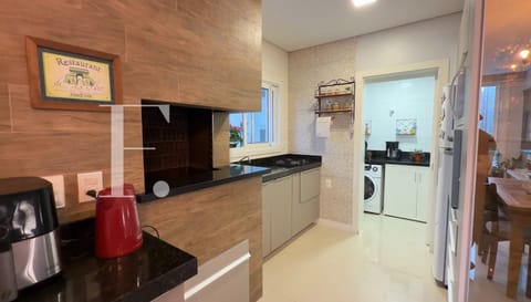 Apartamento com 92m², 3 dormitórios, 1 suíte, 1 vaga, Edifício Estella em Capão da Canoa