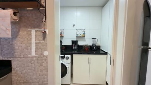 Apartamento com 92m², 3 dormitórios, 1 suíte, 1 vaga, Edifício Estella em Capão da Canoa