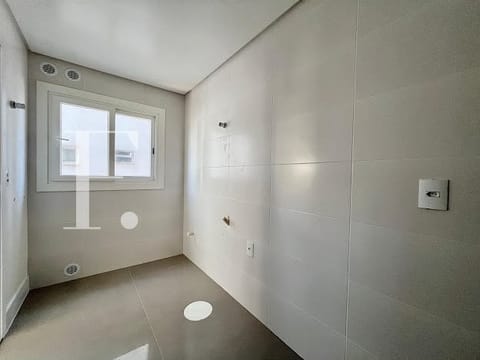 Apartamento com 242m², 3 dormitórios, 3 suítes, 2 vagas, Mirage em Capão da Canoa