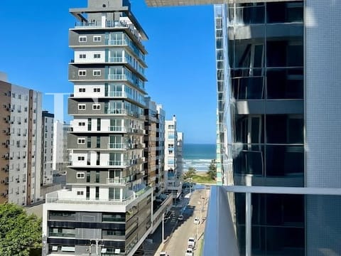 Apartamento com 242m², 3 dormitórios, 3 suítes, 2 vagas, Mirage em Capão da Canoa