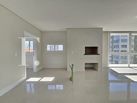 Apartamento com 206m², 3 dormitórios, 1 suíte, 2 vagas, Mirage em Capão da Canoa