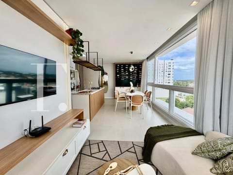 Apartamento com 108m², 3 dormitórios, 3 suítes, 2 vagas, Del Paine em Capão da Canoa