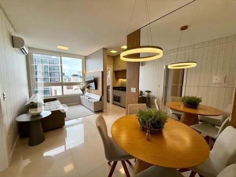 Apartamento com 78m², 2 dormitórios, 1 suíte, 1 vaga, Absoluto Palace em Capão da Canoa