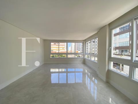 Apartamento com 110m², 3 dormitórios, 3 suítes, 1 vaga, Portillo em Capão da Canoa